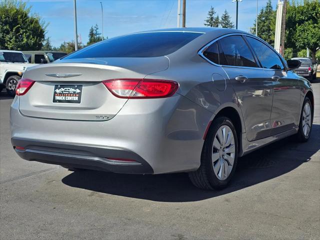 2016 Chrysler 200 LX