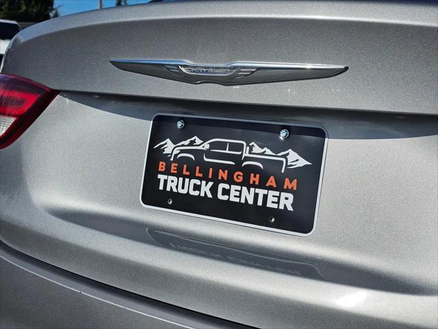 2016 Chrysler 200 LX