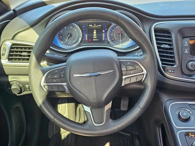 2016 Chrysler 200 LX