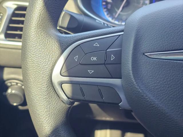 2016 Chrysler 200 LX