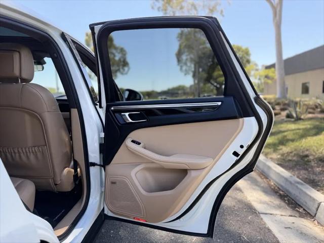 2021 Porsche Macan S