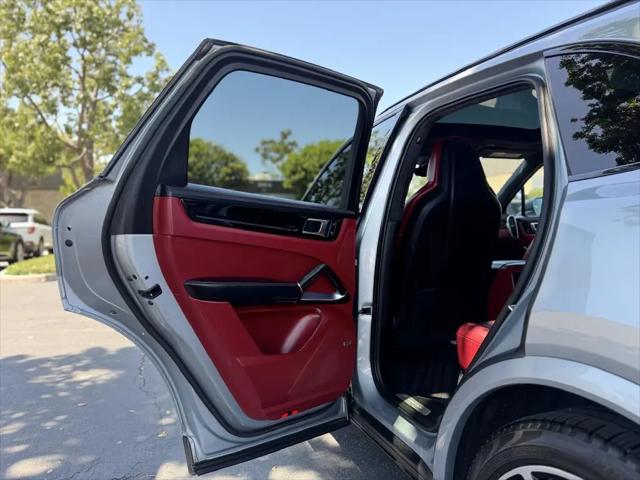 2021 Porsche Cayenne Turbo