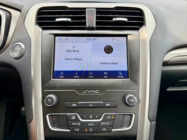 2020 Ford Fusion SE