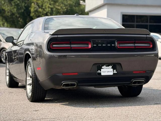 2022 Dodge Challenger SXT