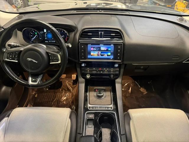 2017 Jaguar F-PACE 35t R-Sport