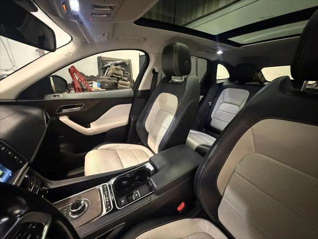 2017 Jaguar F-PACE 35t R-Sport
