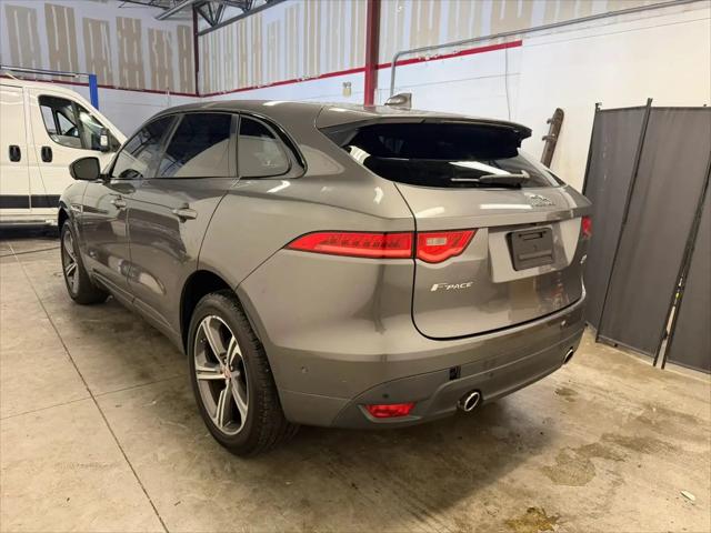 2017 Jaguar F-PACE 35t R-Sport