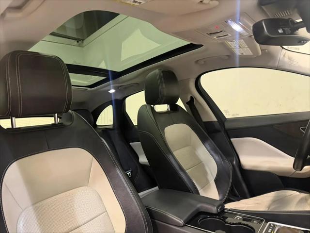 2017 Jaguar F-PACE 35t R-Sport