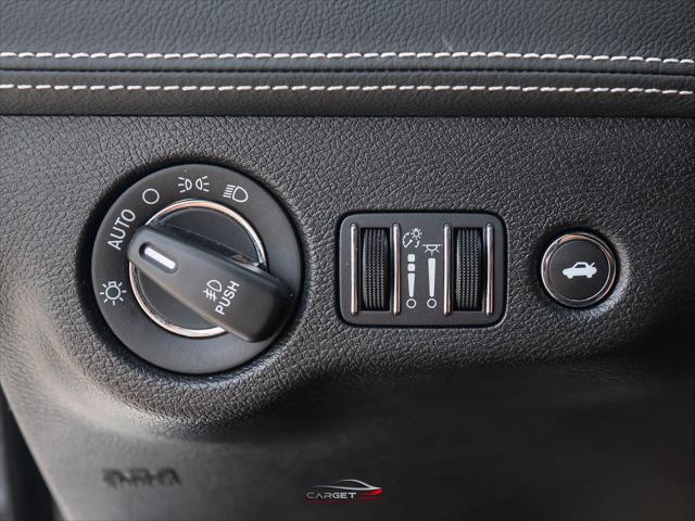 2023 Chrysler 300 300C