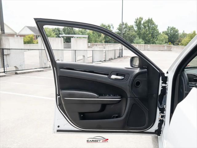 2023 Chrysler 300 300C