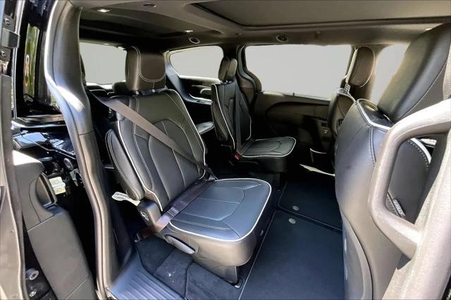 2027 Chrysler Pacifica Limited