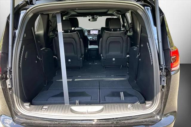 2027 Chrysler Pacifica Limited