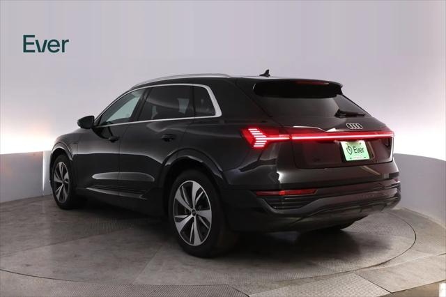 2024 Audi e-tron Premium Plus quattro