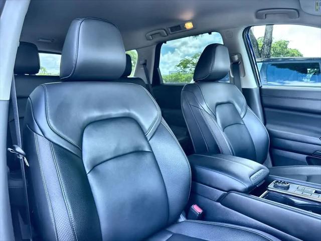 2025 Nissan Pathfinder SL 4WD