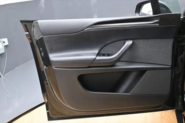 2022 Tesla Model X Plaid Tri Motor All-Wheel Drive