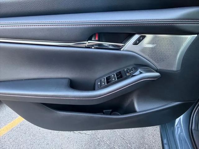 2023 Mazda Mazda3 2.5 S Carbon Edition