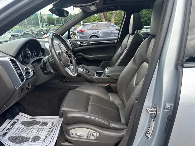 2017 Porsche Cayenne Platinum Edition