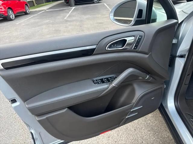 2017 Porsche Cayenne Platinum Edition