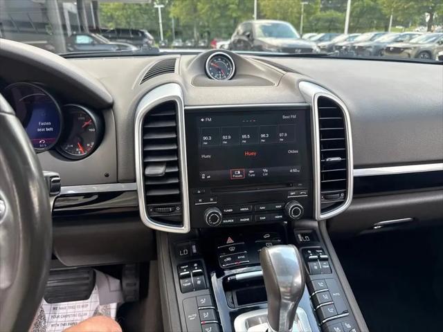 2017 Porsche Cayenne Platinum Edition