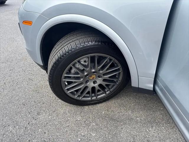 2017 Porsche Cayenne Platinum Edition