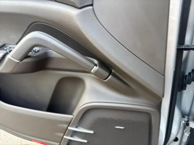 2017 Porsche Cayenne Platinum Edition