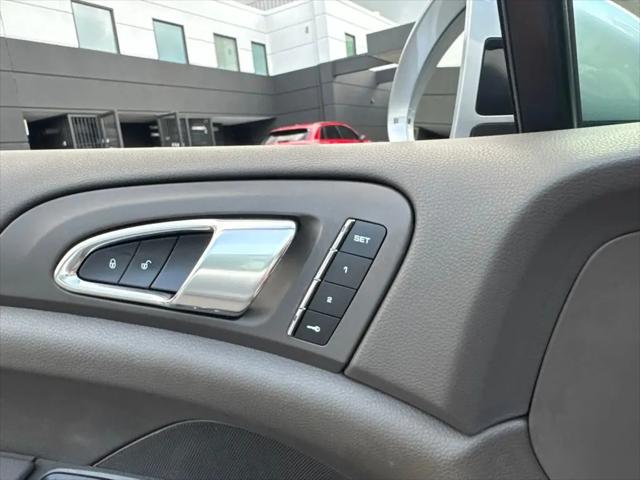 2017 Porsche Cayenne Platinum Edition