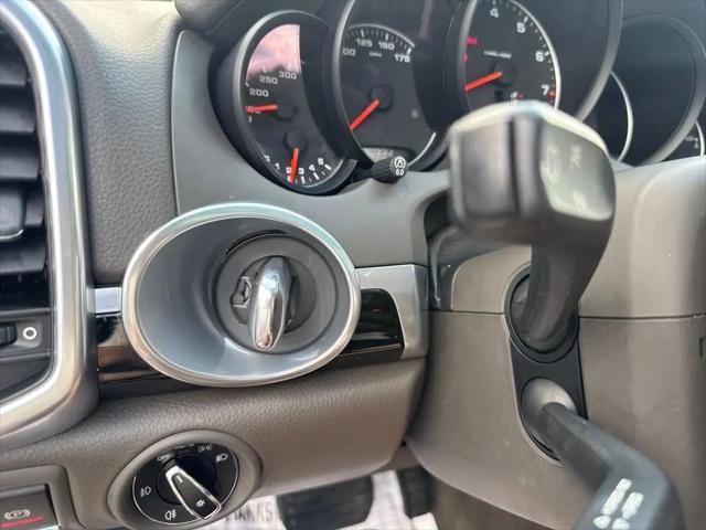 2017 Porsche Cayenne Platinum Edition