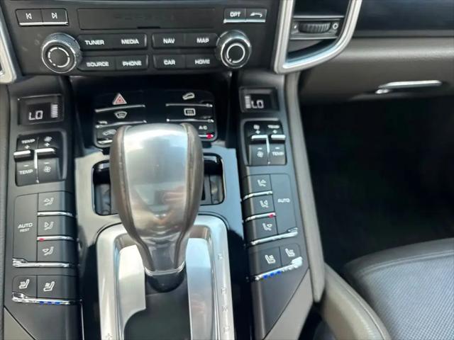 2017 Porsche Cayenne Platinum Edition