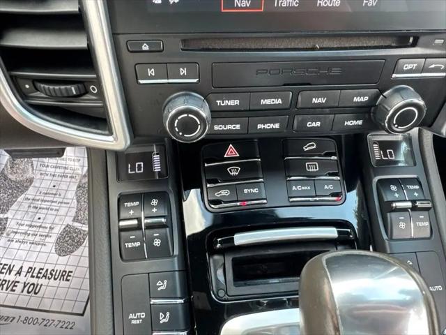 2017 Porsche Cayenne Platinum Edition
