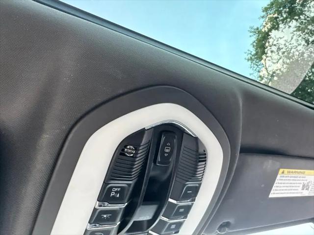 2017 Porsche Cayenne Platinum Edition
