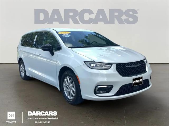 2025 Chrysler Pacifica Select for sale in Frederick, MD