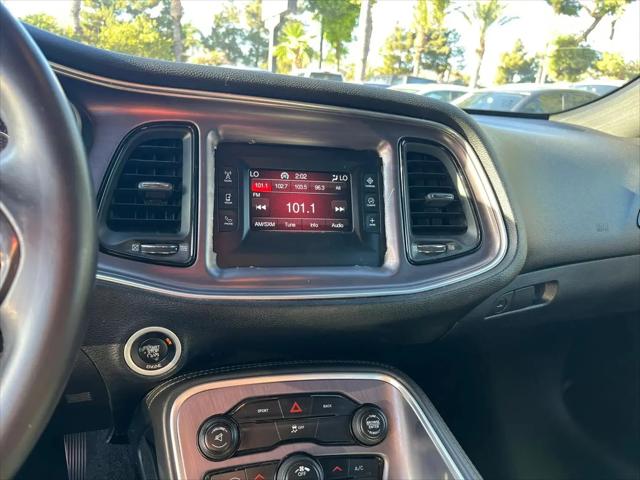 2016 Dodge Challenger SXT