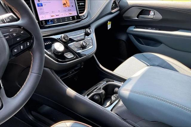 2027 Chrysler Pacifica Pinnacle