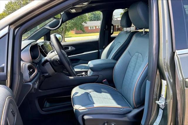 2027 Chrysler Pacifica Pinnacle