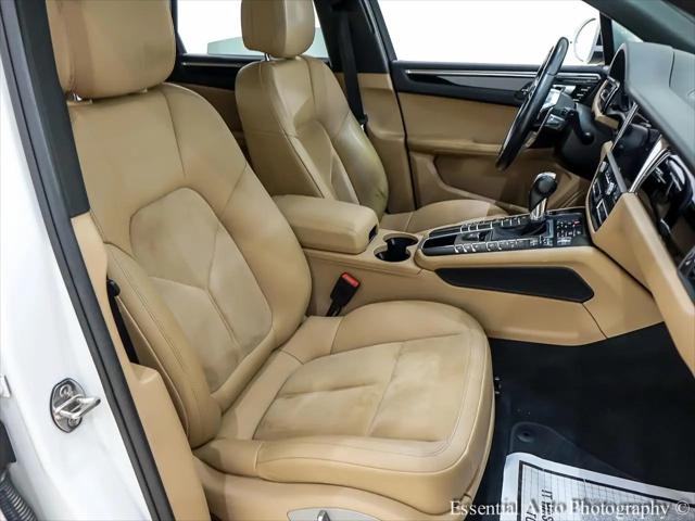 2020 Porsche Macan Macan