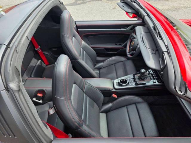 2021 Porsche 911 Targa 4S Heritage Design Edition