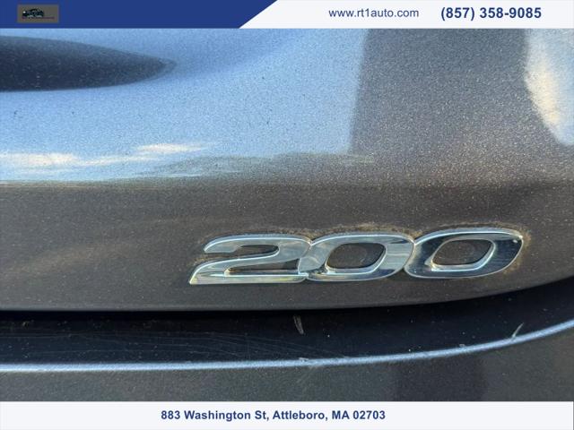 2015 Chrysler 200 Limited