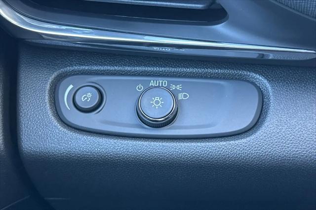 2026 Buick NV Preferred FWD