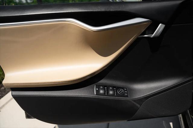 2015 Tesla Model S 85D