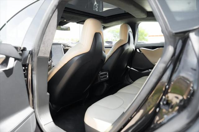 2015 Tesla Model S 85D