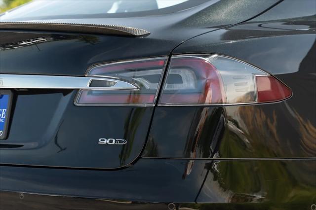 2015 Tesla Model S 85D