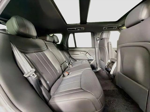 2026 Land Rover Range Rover P530 SE