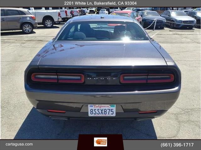 2016 Dodge Challenger SXT