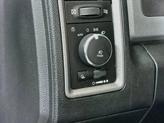 2017 Ram 1500 Express Quad Cab 4x4 64 Box