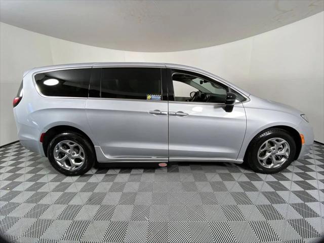 2024 Chrysler Pacifica Limited