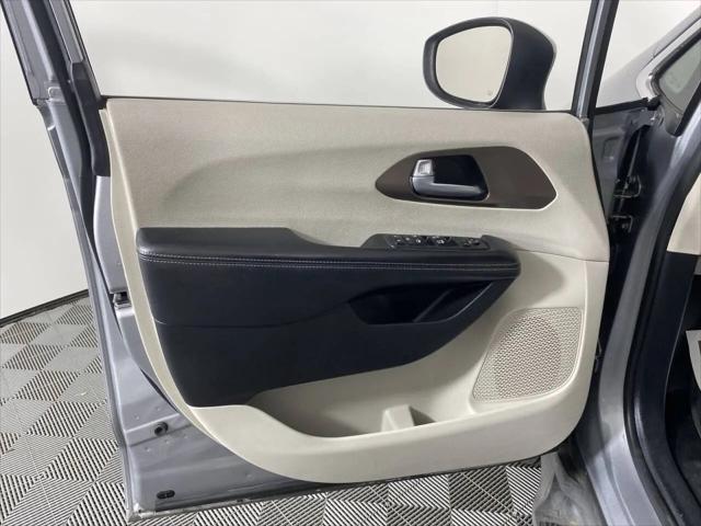 2021 Chrysler Voyager LXI