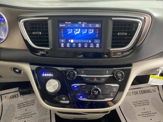2021 Chrysler Voyager LXI