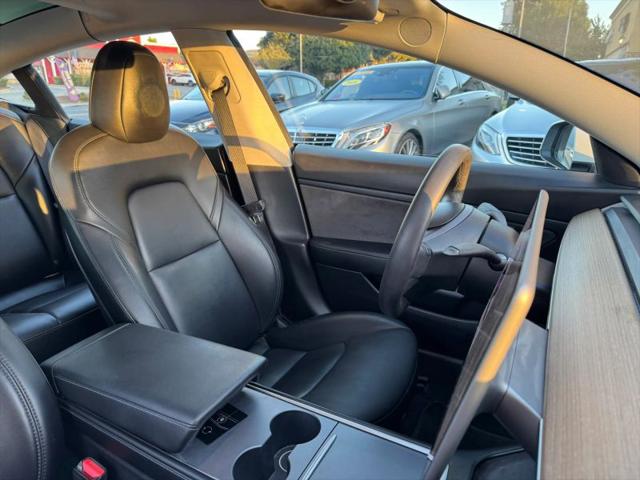 2021 Tesla Model 3 Standard Range Plus Rear-Wheel Drive