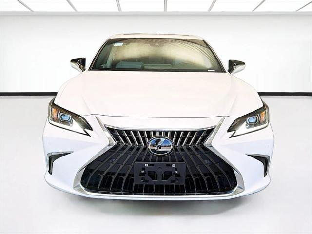2025 Lexus ES 300h 300h