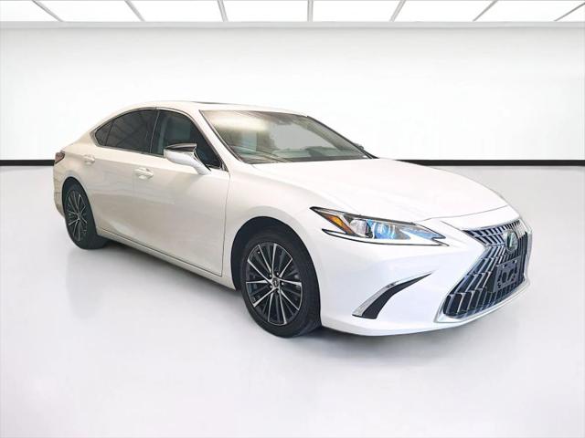 2025 Lexus ES 300h 300h